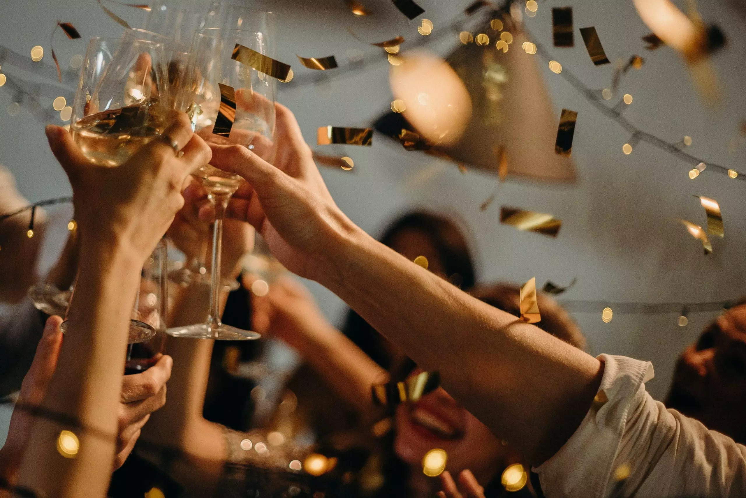 Ý tưởng tổ chức tiệc đêm giao thừa: Lời khuyên hàng đầu dành cho người chủ trì khiếm thị và khiếm thị